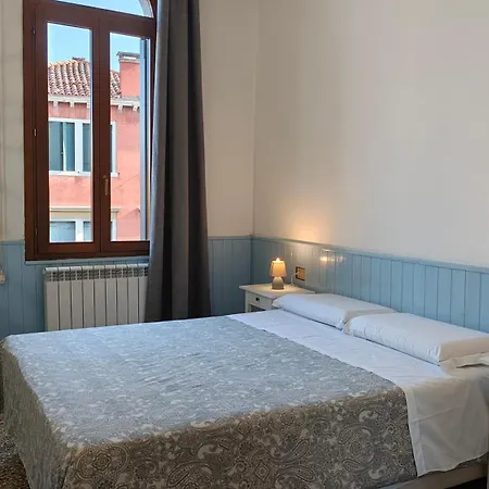 Corte Loredana Guest house *