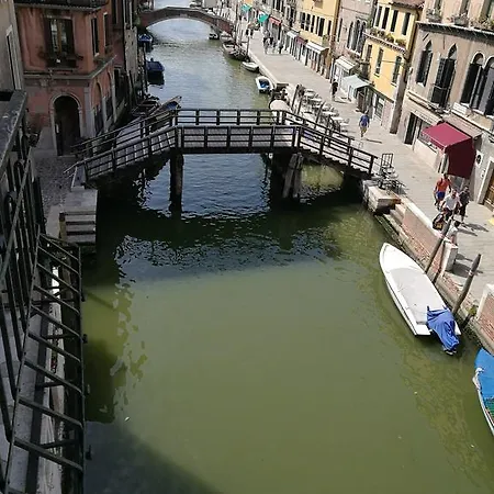 科尔特罗利达纳旅馆 招待所